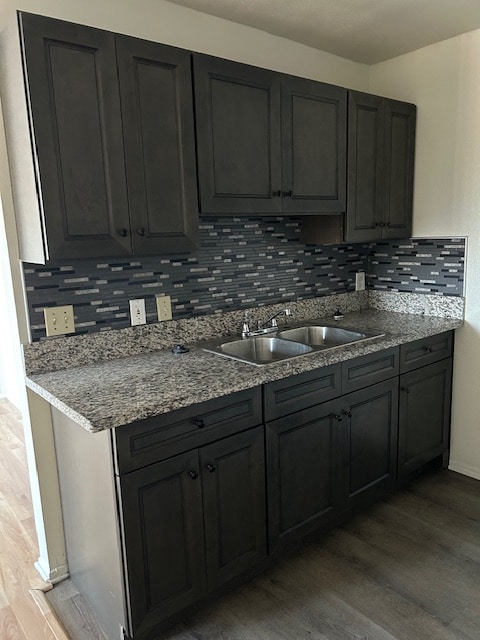 Building Photo - 1018 W 83rd St