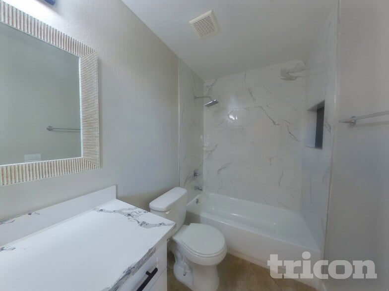 Building Photo - 508 Country Hill Dr