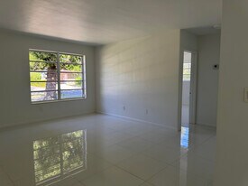 Building Photo - 11535 SW 81st Rd