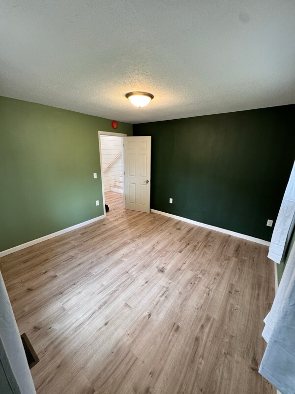 Building Photo - 1409 Superior Ave