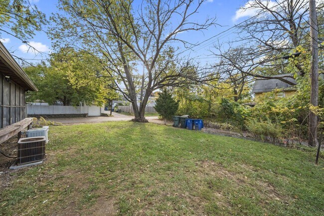 Building Photo - 263 Crestview Rd