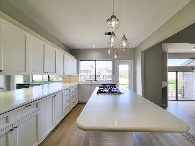Building Photo - 18309 Sandy Cove Dr