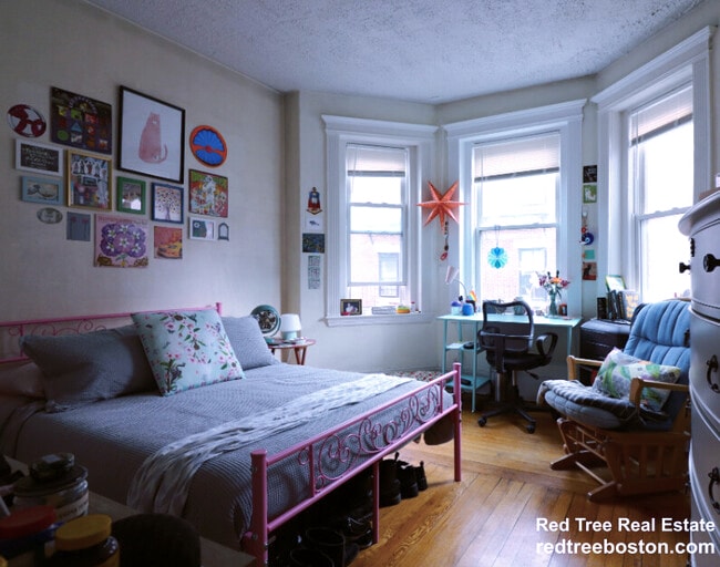 Building Photo - 465 Park Dr