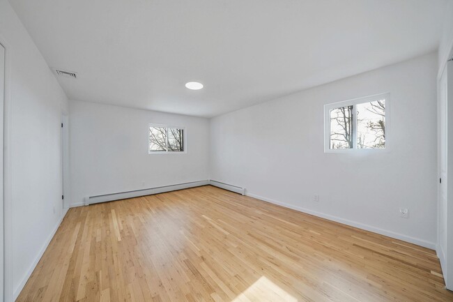 Building Photo - 338 Virginia Ave