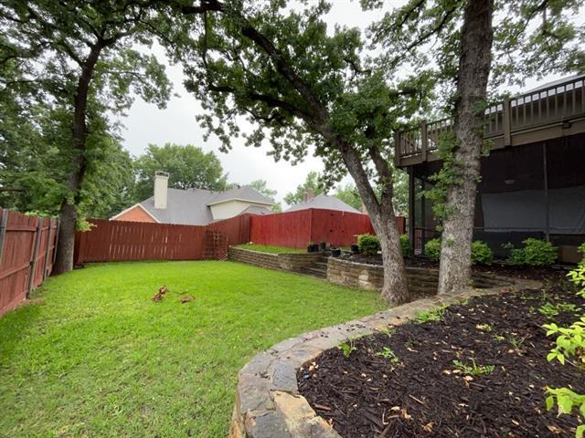 Building Photo - 3909 Meadow Dr