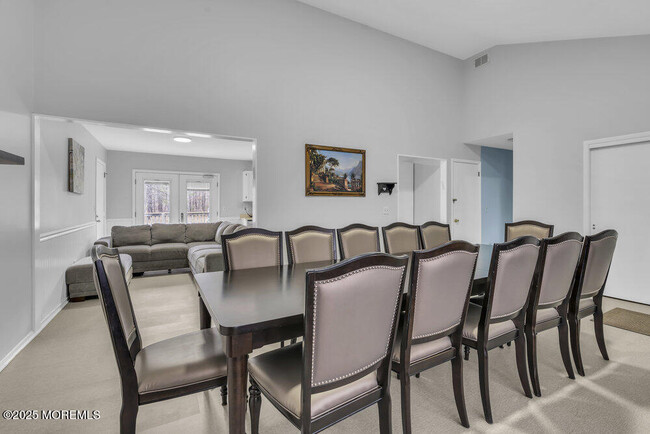 Building Photo - 568 E Veterans Hwy
