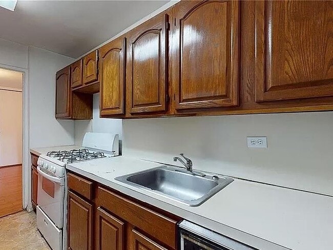 Building Photo - 35 Seacoast Terrace