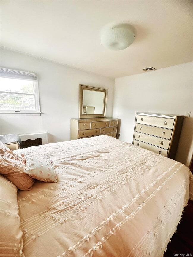 Building Photo - 310 Southwood Cir