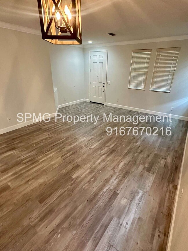 Building Photo - 5755 Bridgecross Dr