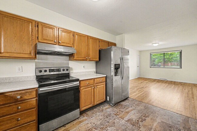 Building Photo - 76 Newland Ct