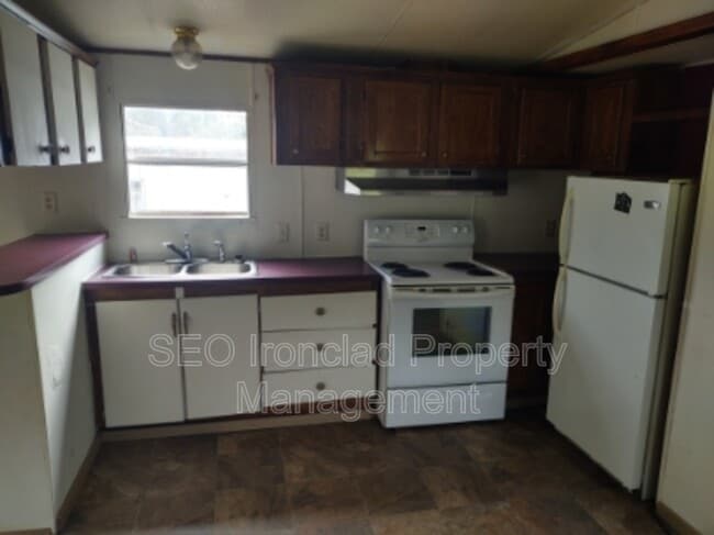 Building Photo - 62846 Byesville Rd