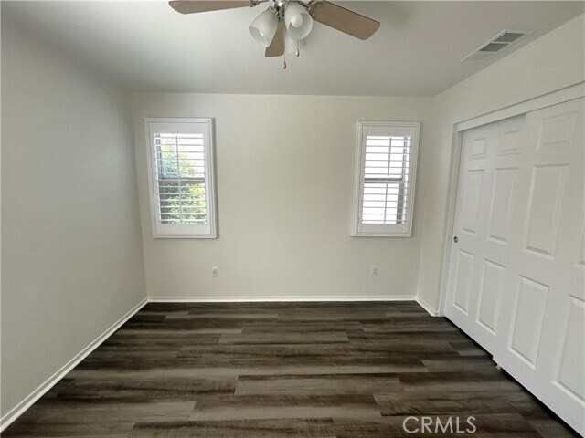 Building Photo - 253 S Vermont Ave