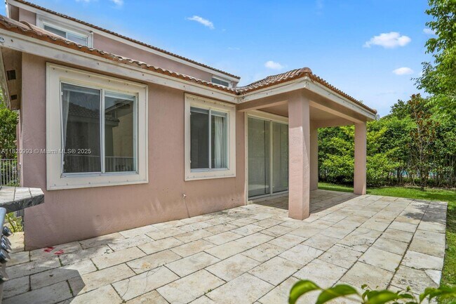 Building Photo - 1126 Golden Cane Dr