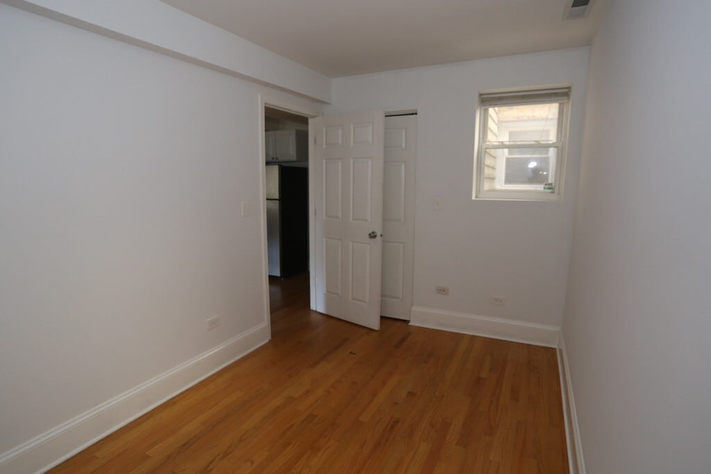 Building Photo - 3446 N Bell Ave