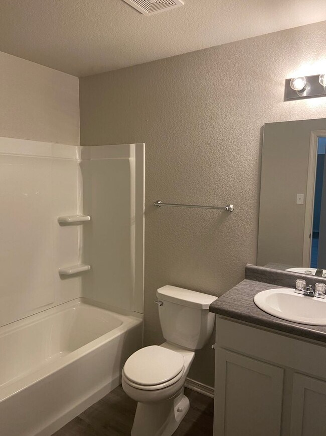 Building Photo - *PreLeasing* Four Bedroom | Two Bath Home in Conrad Court