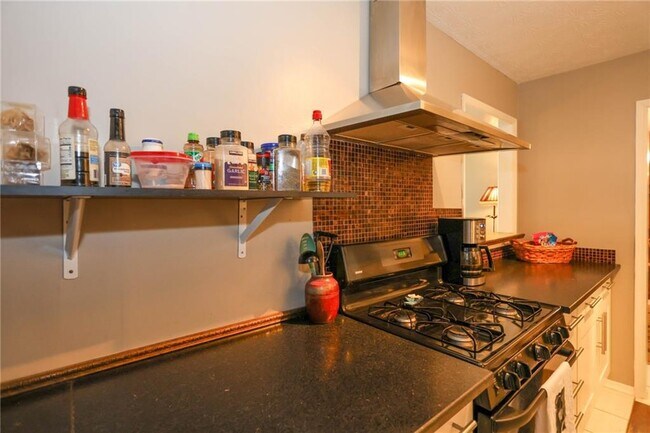 Building Photo - 402 Olde Mill Ln