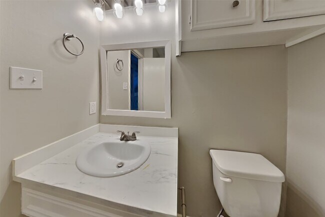 Building Photo - 22719 Garden Canyon Dr