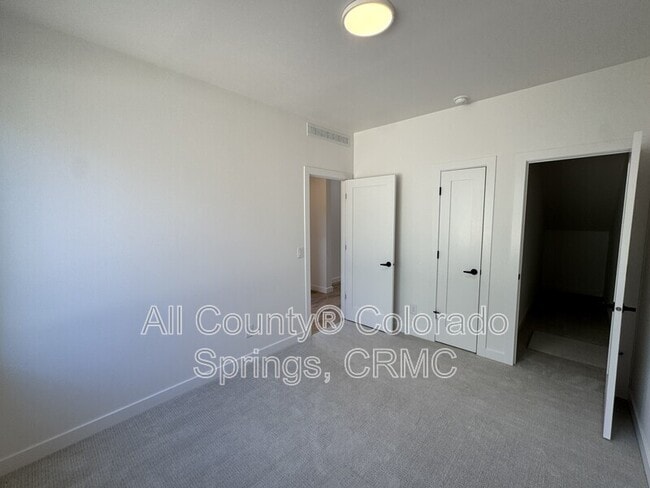 Building Photo - 2512 W Bijou St