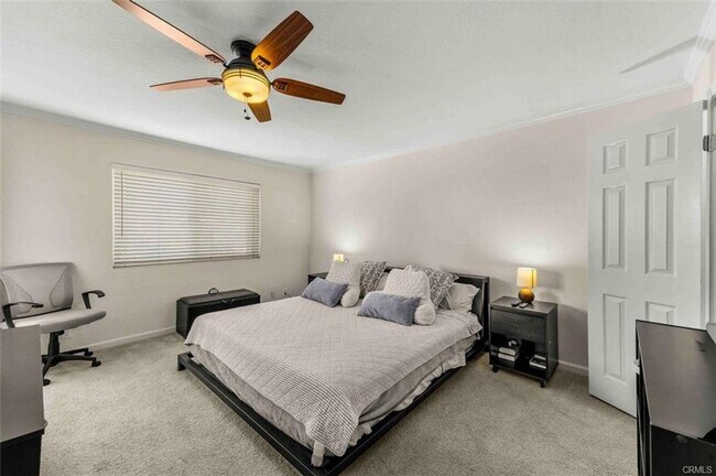 Building Photo - Resort-Style Living in Signal Hill - 2 Bed/2 Bath Condo for Lease