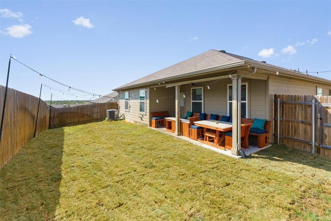 Building Photo - 6021 Roderick Dr