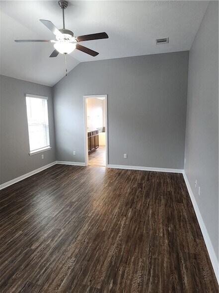 Building Photo - 4015 Dunlap Loop