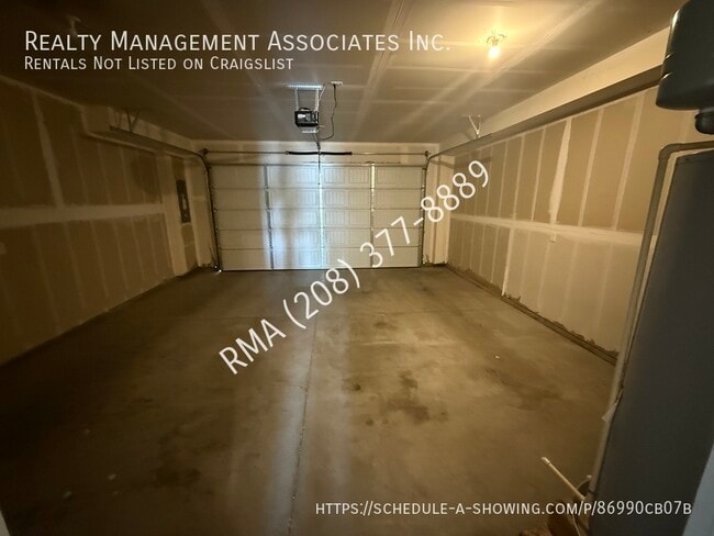 Building Photo - 4727 W Santa Fe Ln