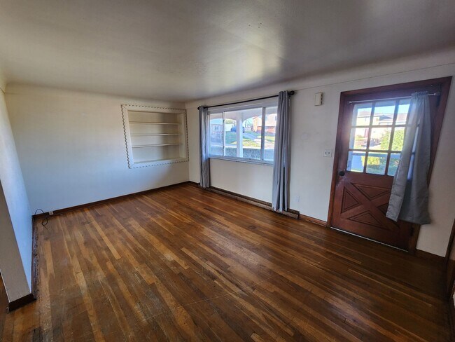 Building Photo - COMING SOON! This is a Lease-to-Own – Not ...