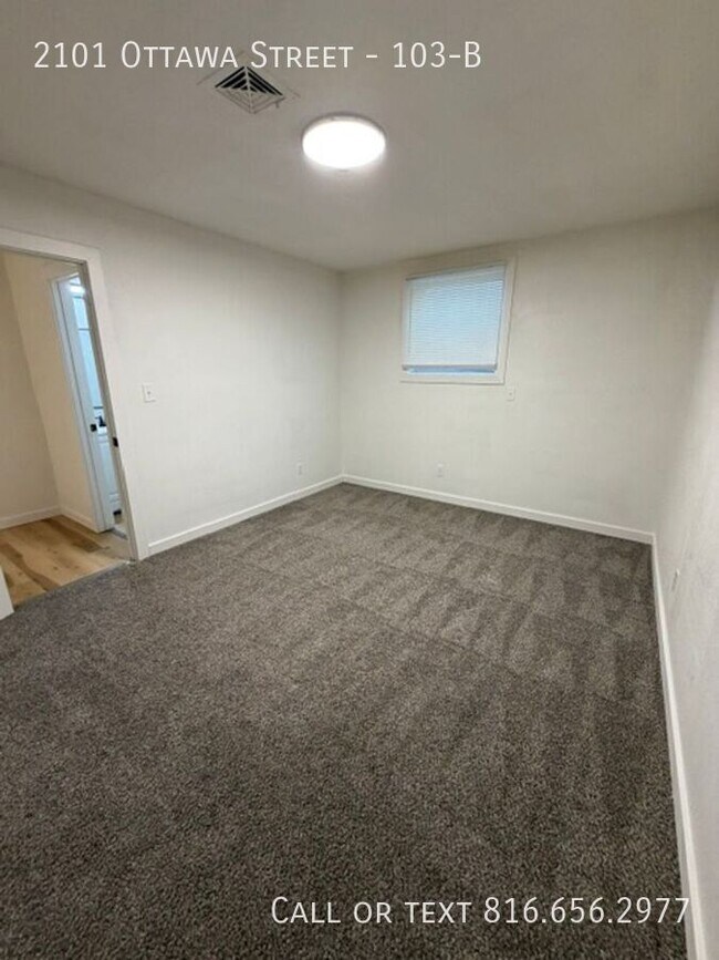 Building Photo - 2101 Ottawa St