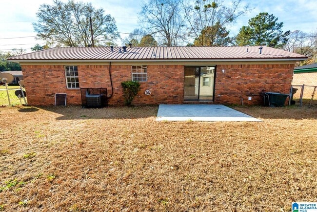 Building Photo - 119 20th Ct E