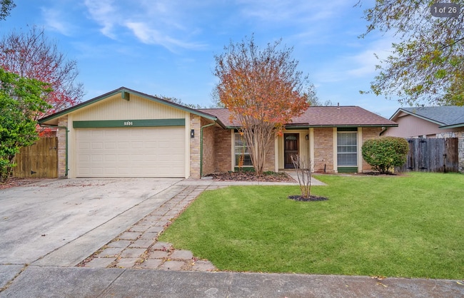 Building Photo - 8806 Thatch Dr