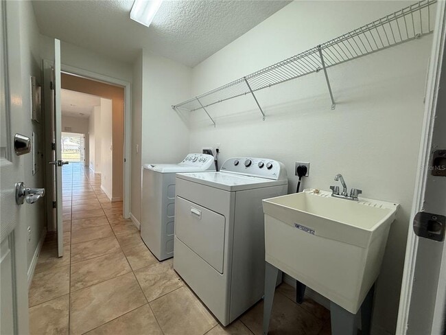 Building Photo - 12108 Tripletail Ln