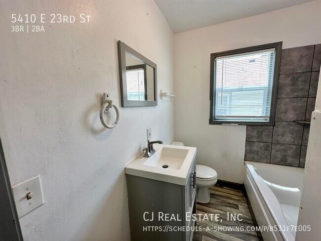 Building Photo - 5410 E 23rd St