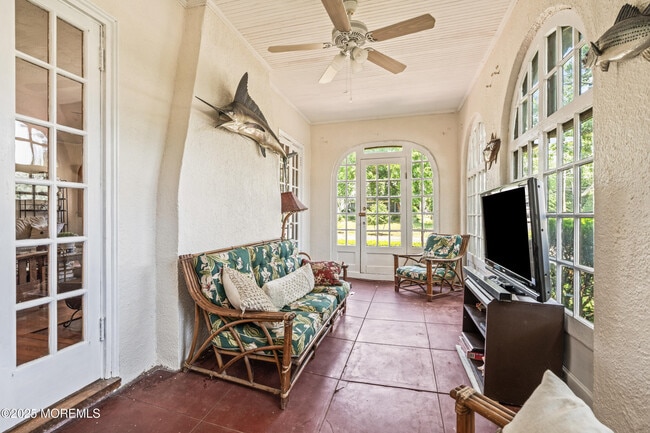 Building Photo - 400 Grassmere Avenue