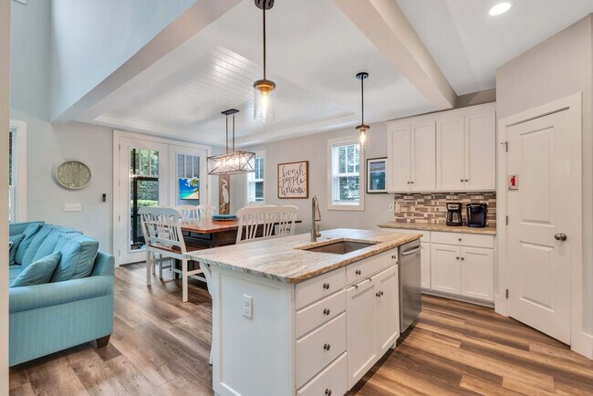 Building Photo - 36 Firethorn Ln