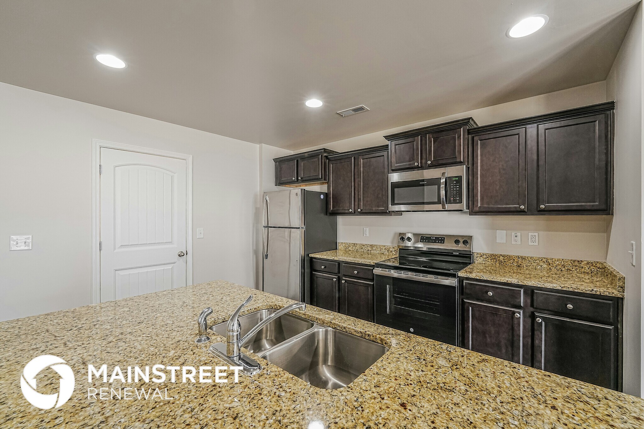 Building Photo - 204 Leonards Ct