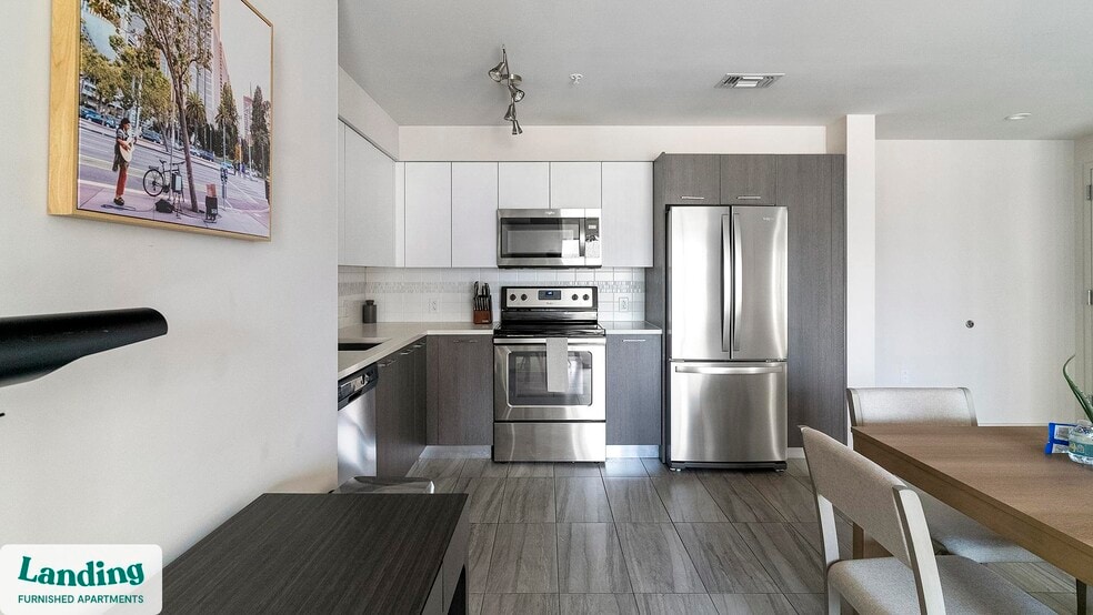 Building Photo - 698 NE 1st Ave