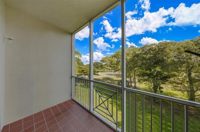Building Photo - 3600 Oaks Clubhouse Dr