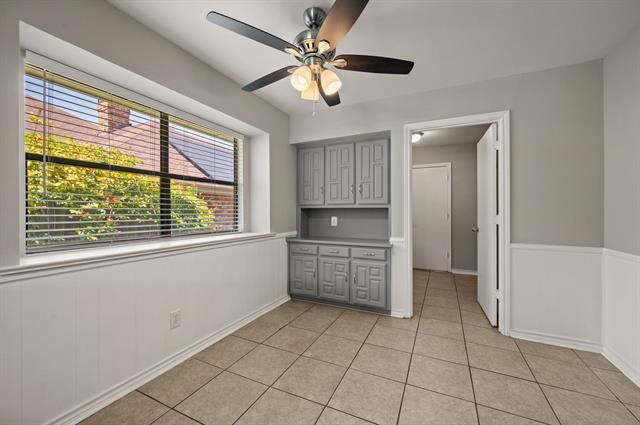 Building Photo - 1305 Tierra Calle