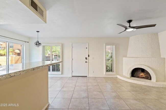 Building Photo - 10420 North 11th St