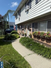 Building Photo - 151 Greenwood Ave