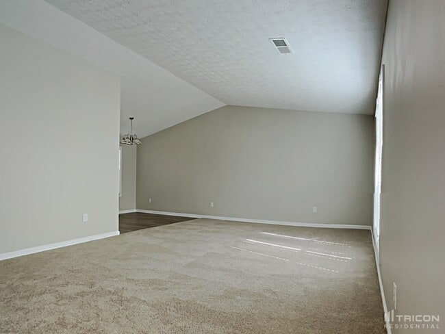 Building Photo - 563 Fielding Ct