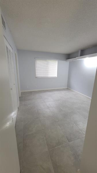 Building Photo - 313 Gardens Dr