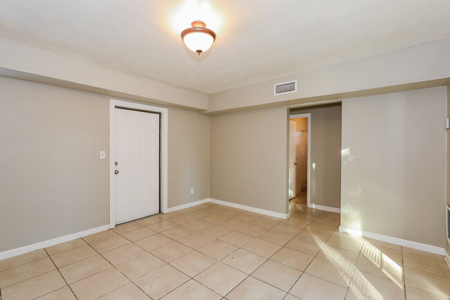 Building Photo - 6054 SW 19th St
