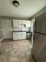 Kitchen - 2099 Waterbury Rd