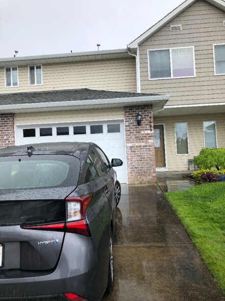 Primary Photo - 7503 NE 61st Way