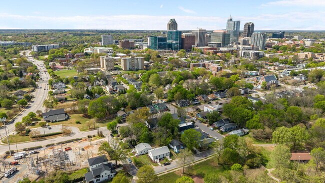 Building Photo - "Charming 1-Bed Gem at 509-511 Cape Ave, Raleigh – Your Cozy Retreat Awaits!"