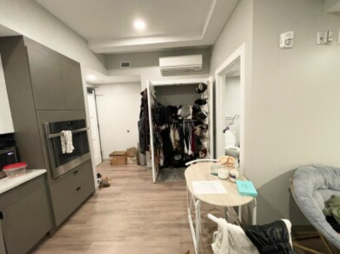 Building Photo - 104 Hemenway St