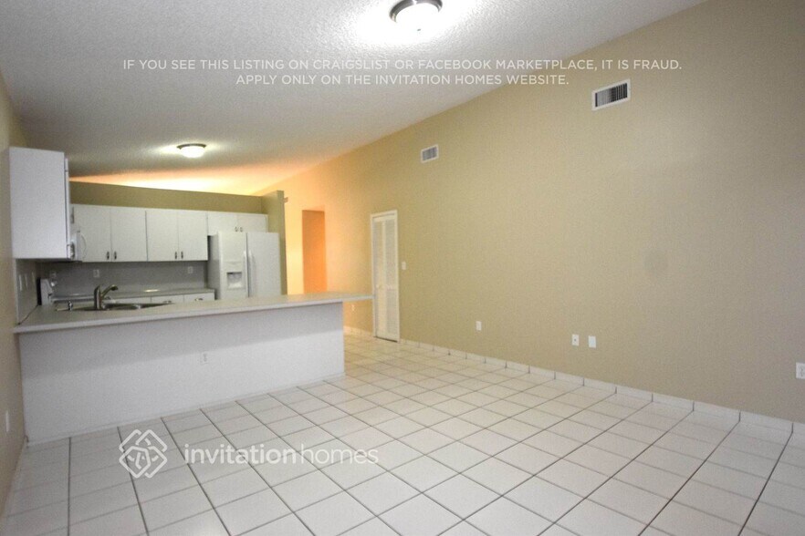 Building Photo - 1276 SW 143rd Pl