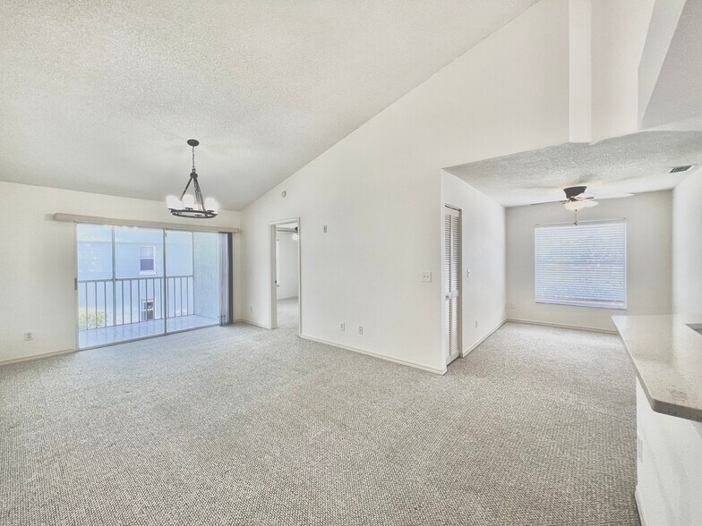 Building Photo - 113 Wading Bird Cir