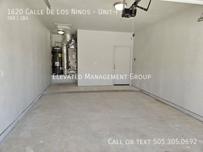 Building Photo - 1620 Calle de los Ninos Ave